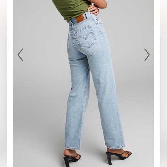 Levi's Ribcage Straight Jeans Size 30 - Picture 2 of 6